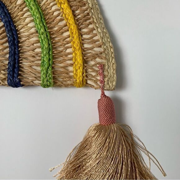 Nannacay‎ handwoven straw clutch with pom pom tassel and zip top closure. - Picture 4 of 9